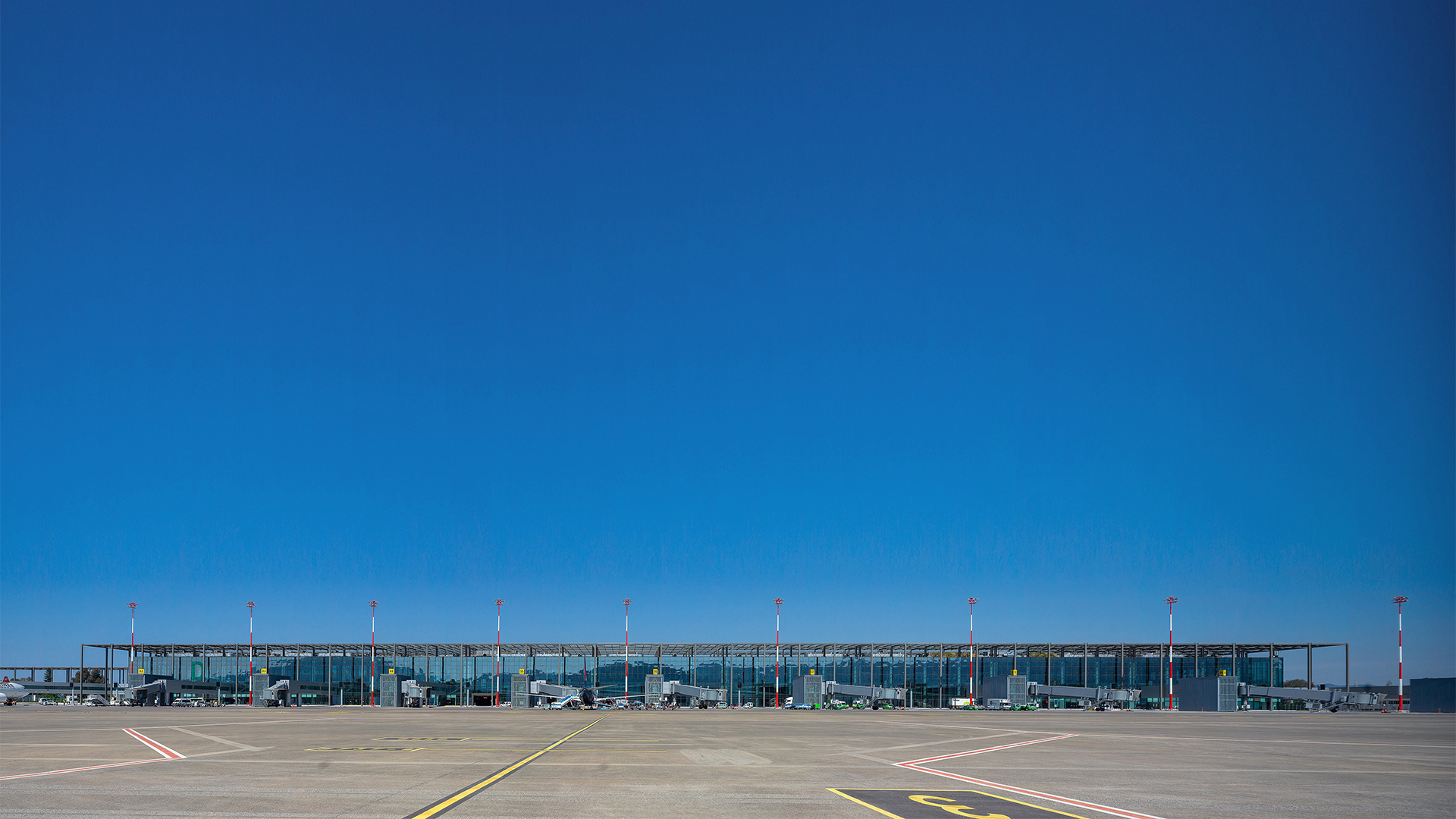 EAA – EMRE AROLAT ARCHITECTURE | DALAMAN INTERNATIONAL AIRPORT TERMINAL II